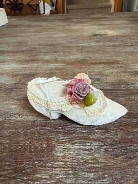 Katherine's Collection Victorian Style Velvet Shoe Ornament
